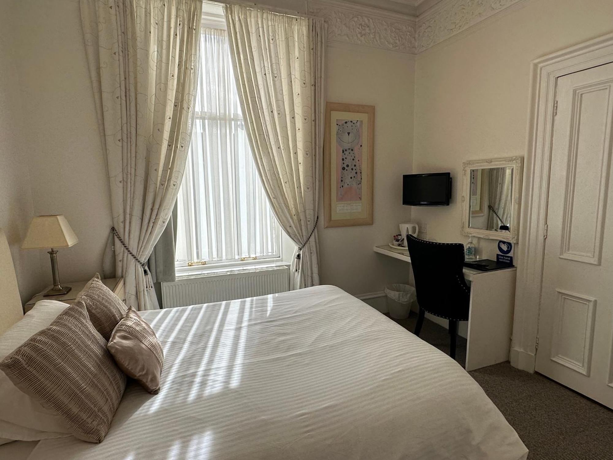 Third House Guest House 애버딘 외부 사진
